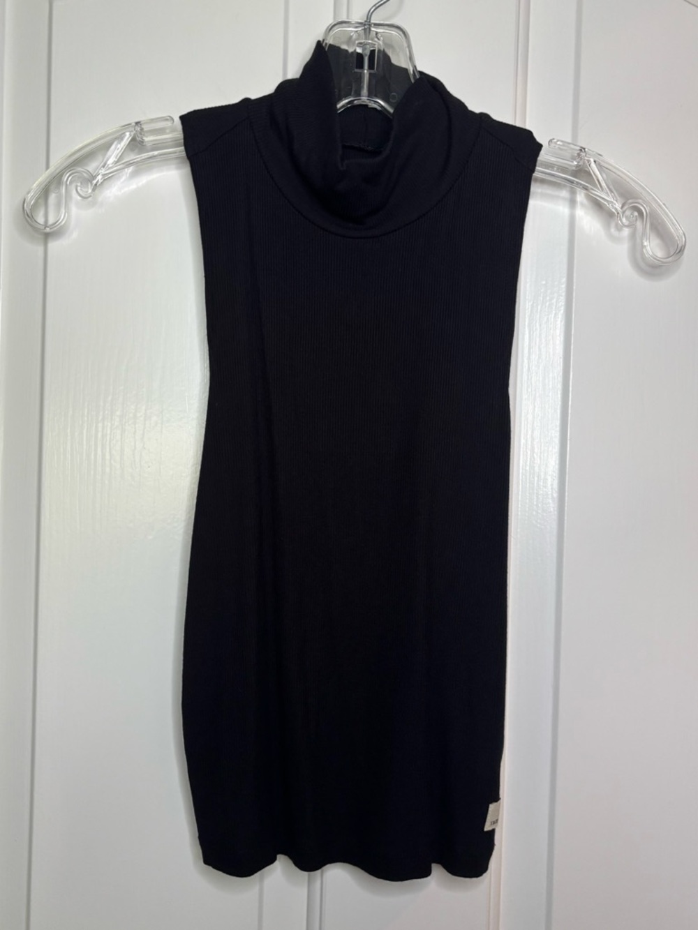 EUC Vuori Tank Cove Funnel Neck Rib Knit Cropped Women's Tank Top Black M